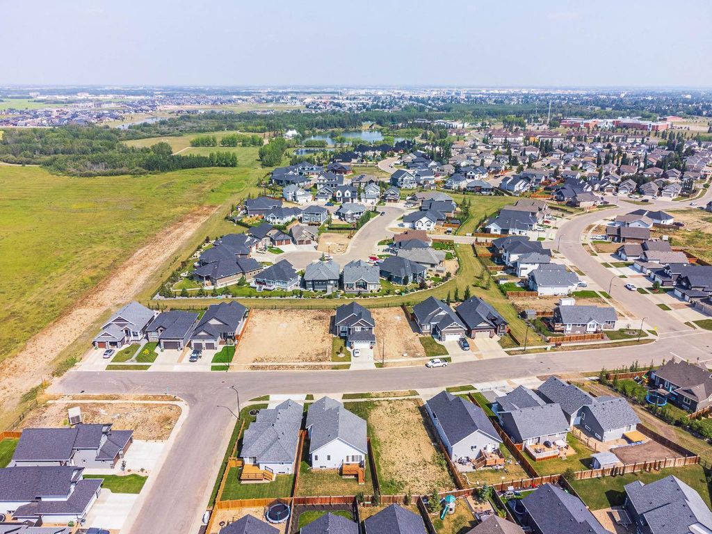 Photo of 6204 19 Street, Lloydminster, AB T9V 3R9 (MLS # A2287819)