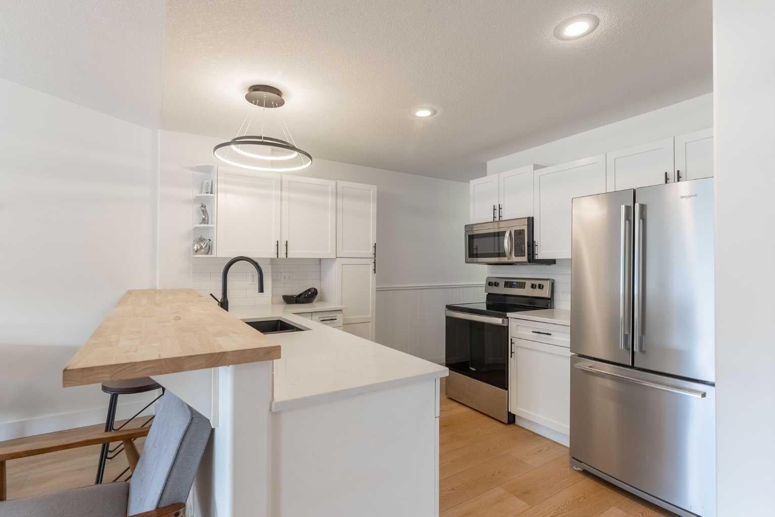 414 Canyon Boulevard W A