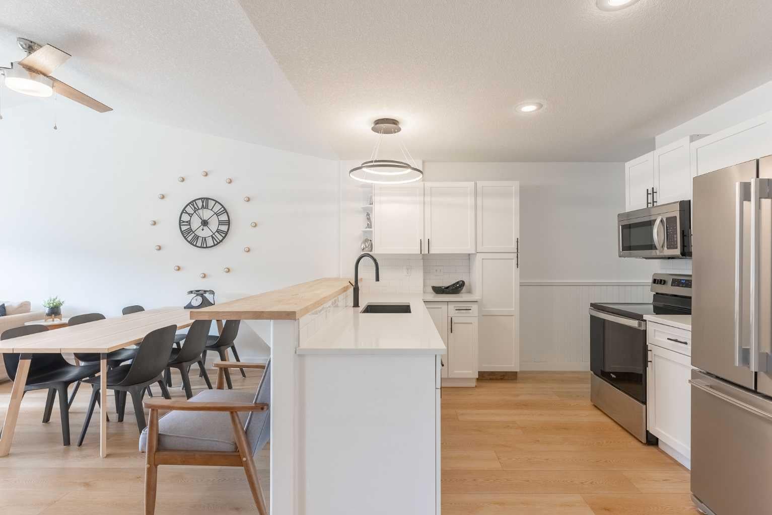 414 Canyon Boulevard W A