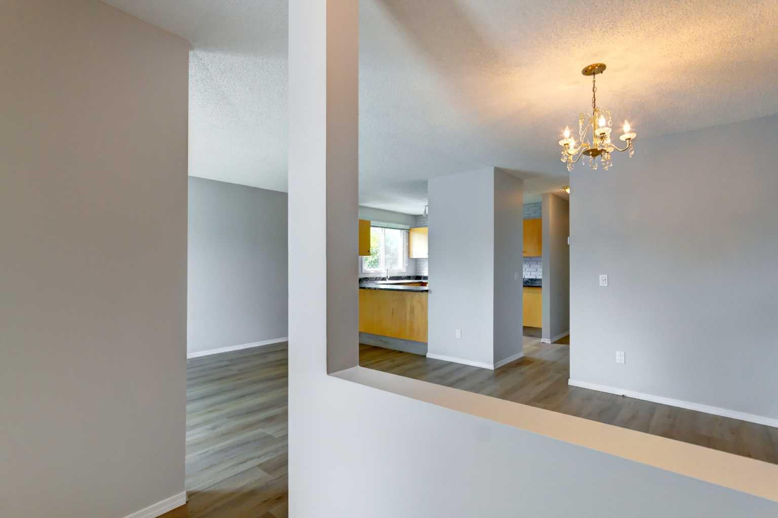 3015 51 Street SW 37