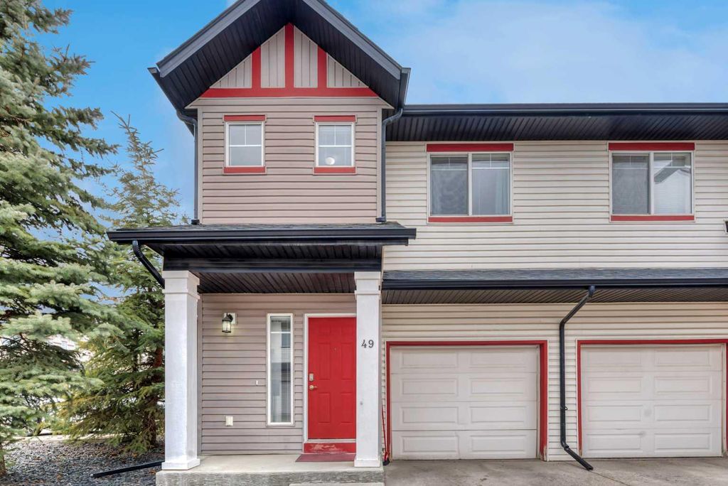 Photo of 49 Everridge Gardens SW, Calgary, AB T2Y 0G8 (MLS # A2305041)