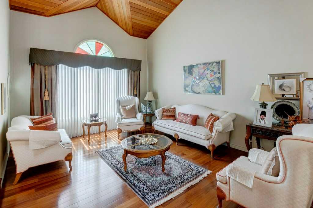 16 Edgebrook Road NW