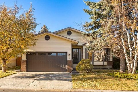 Photo of 11 Bernard Place NW, Calgary, AB T3K 2B8 (MLS # A2267342)