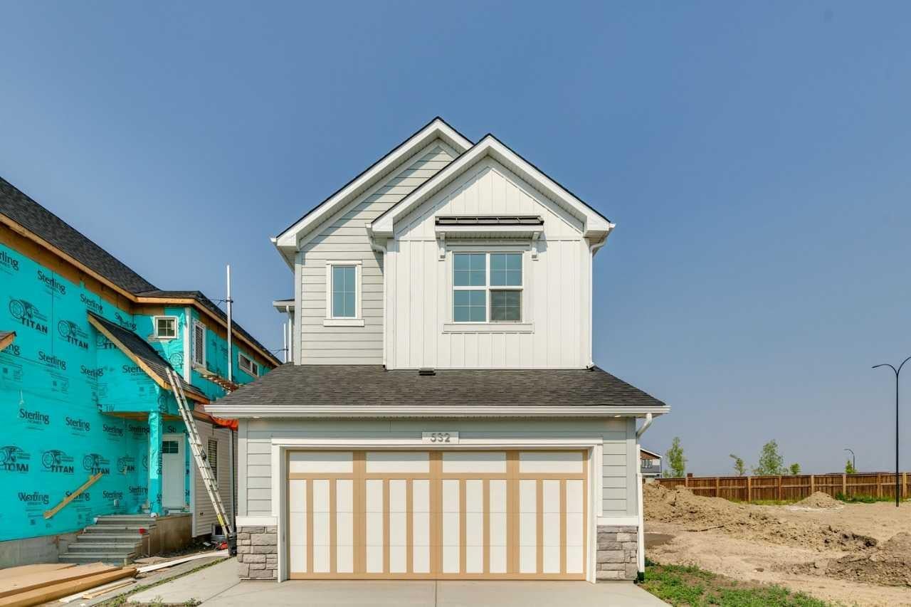 532 Buffaloberry Manor SE