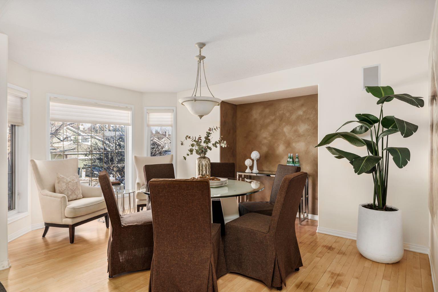 425 Sienna Heights Hill SW