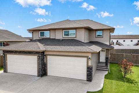 Photo of 66 Ranchers Close, Lacombe, AB T4L 0H9 (MLS # A2337452)