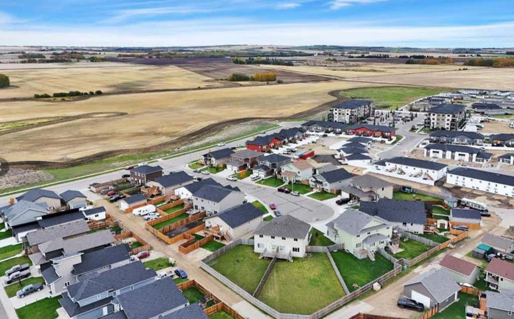 Photo of 66 Ranchers Close, Lacombe, AB T4L 0H9 (MLS # A2337452)
