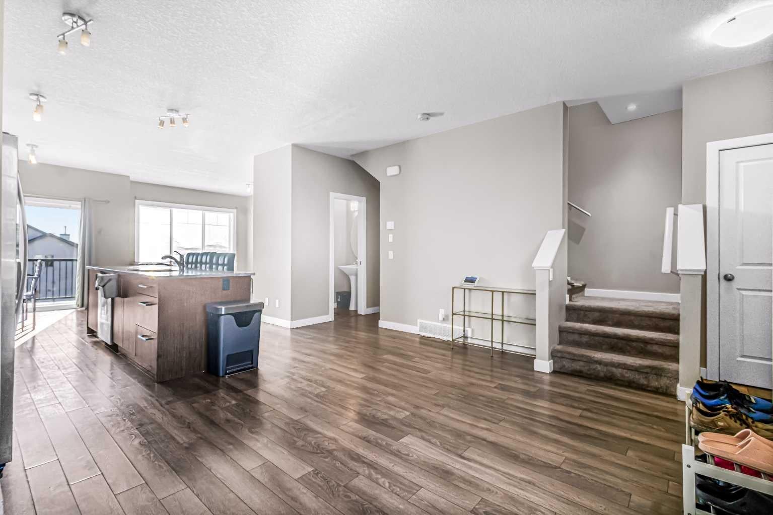 333 Taralake Way NE 5105