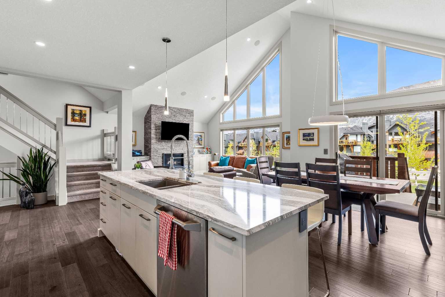 454 Stewart Creek Close
