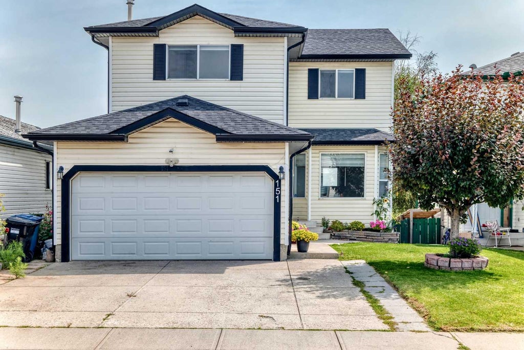 151 APPLESTONE PARK SE