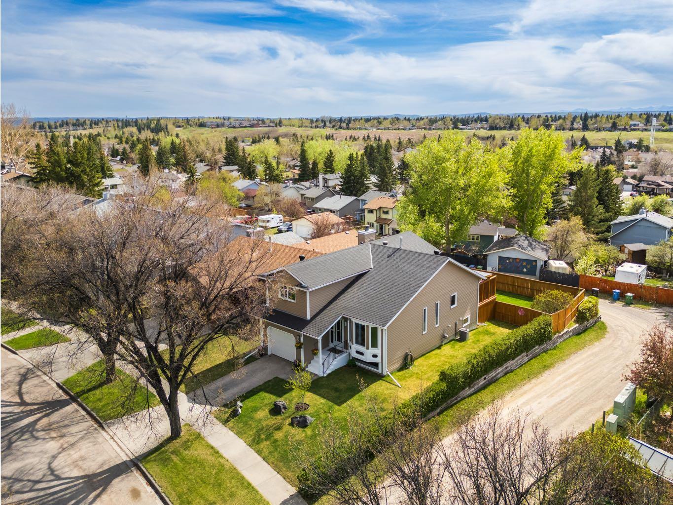 235 Deerview Drive SE