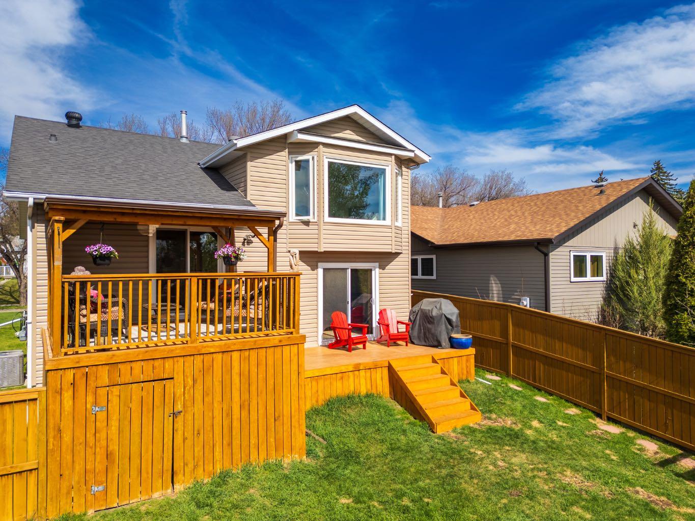 235 Deerview Drive SE