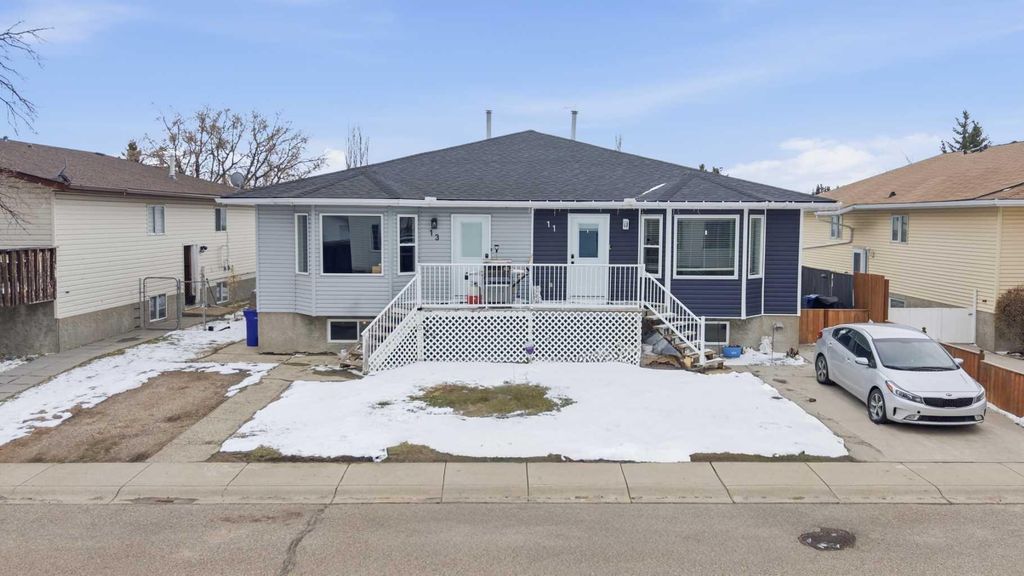 Photo of 13 Green Meadow Crescent, Strathmore, AB T1P 1H4 (MLS # A2305867)