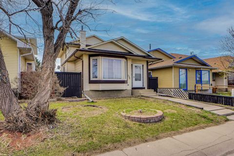 Photo of 336 Whitworth Way NE, Calgary, AB T1Y 6E4 (MLS # A2309812)