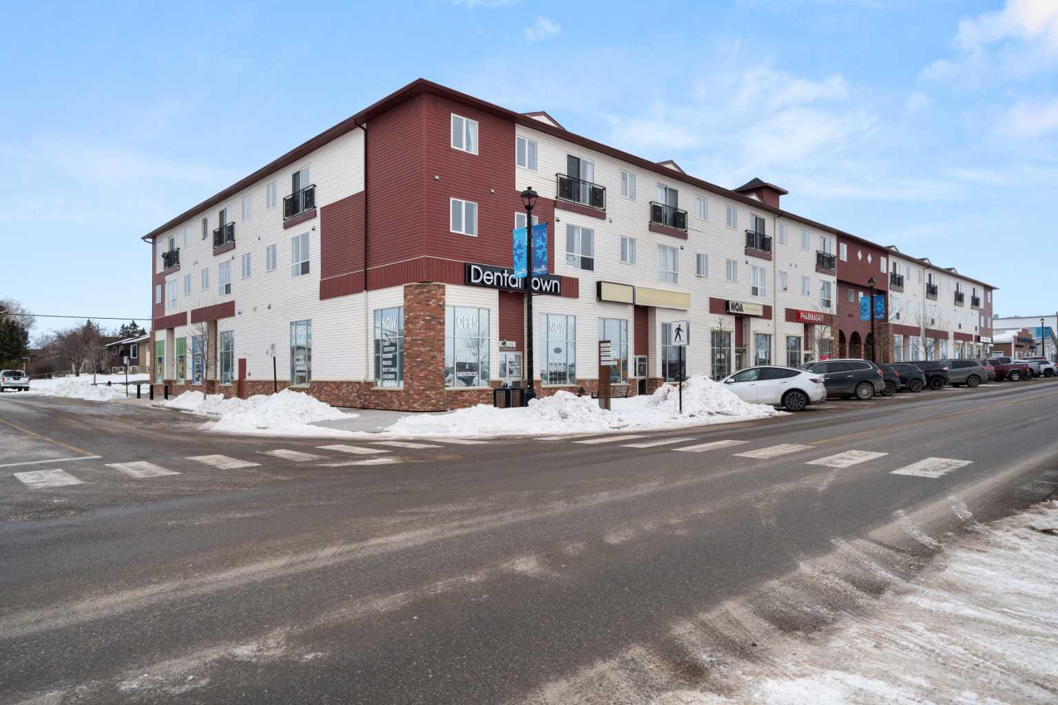 1010 Railway Street 208