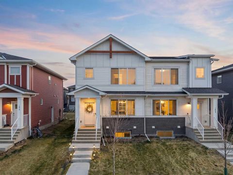 Photo of 1053 west lakeview, Chestermere, AB T1X 2T2 (MLS # A2306032)