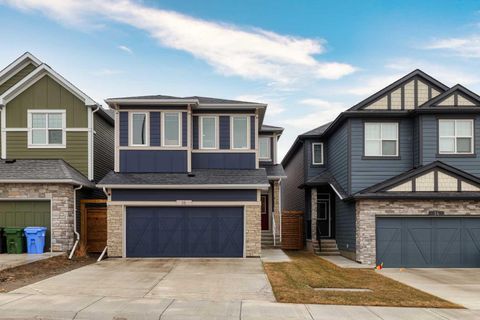 Photo of 18 Legacy Reach Park SE, Calgary, AB T2X 5C5 (MLS # A2302130)