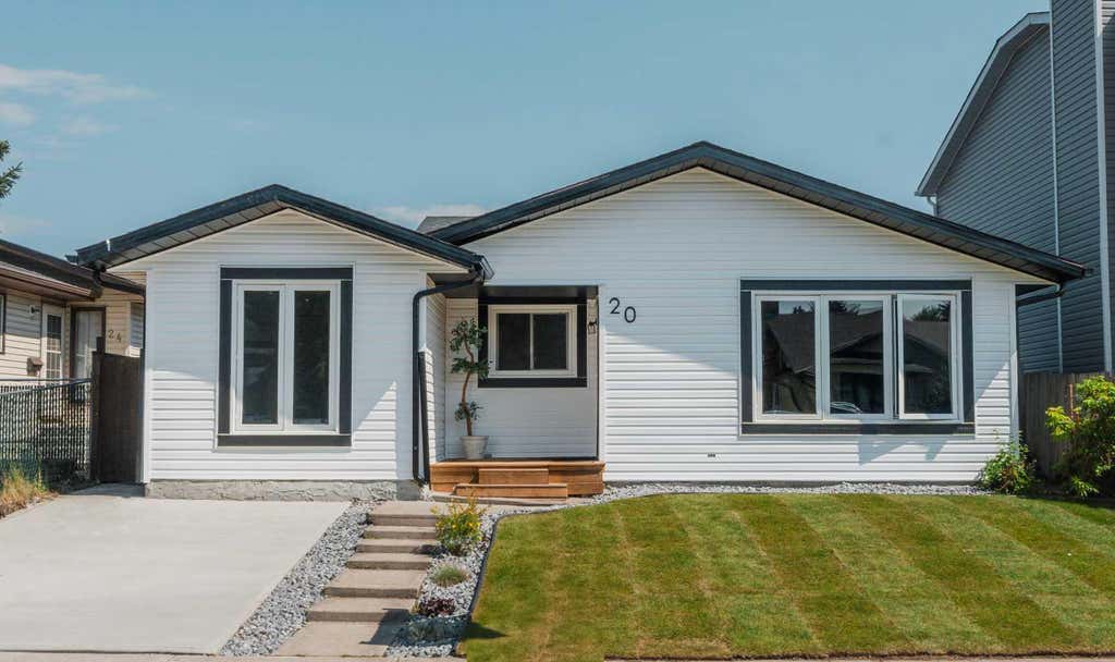 Photo of 20 Castlegrove Way NE, Calgary, AB T3J 1T7 (MLS # A2339339)