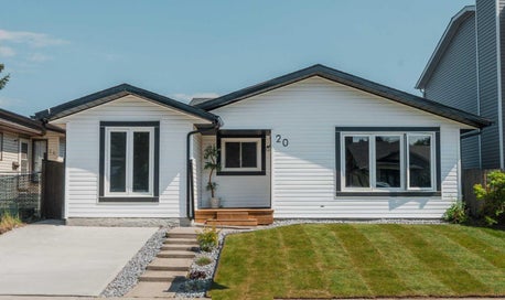 20 Castlegrove Way NE Calgary AB T3J 1T7