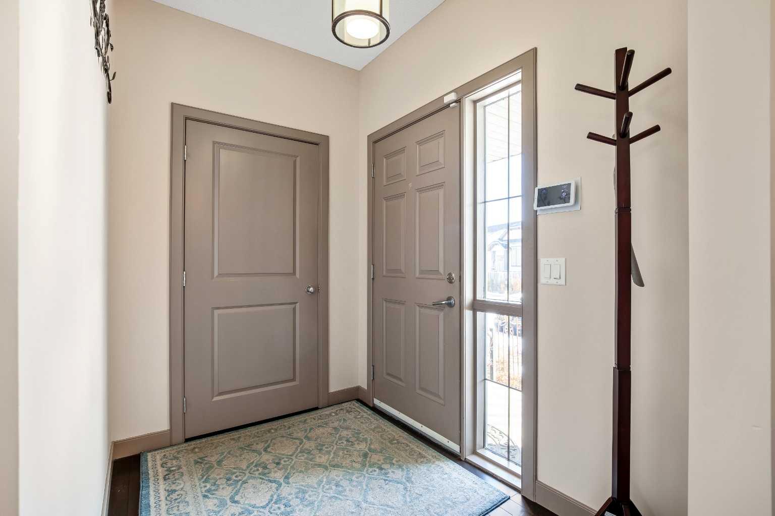 77 Elgin Meadows Manor SE