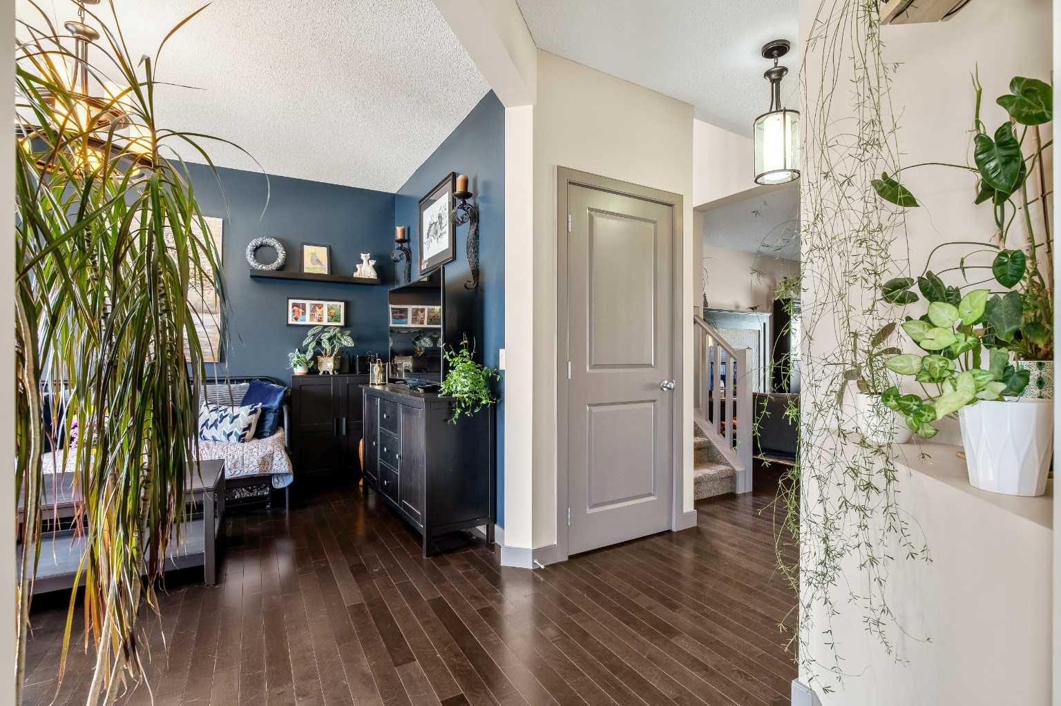 77 Elgin Meadows Manor SE