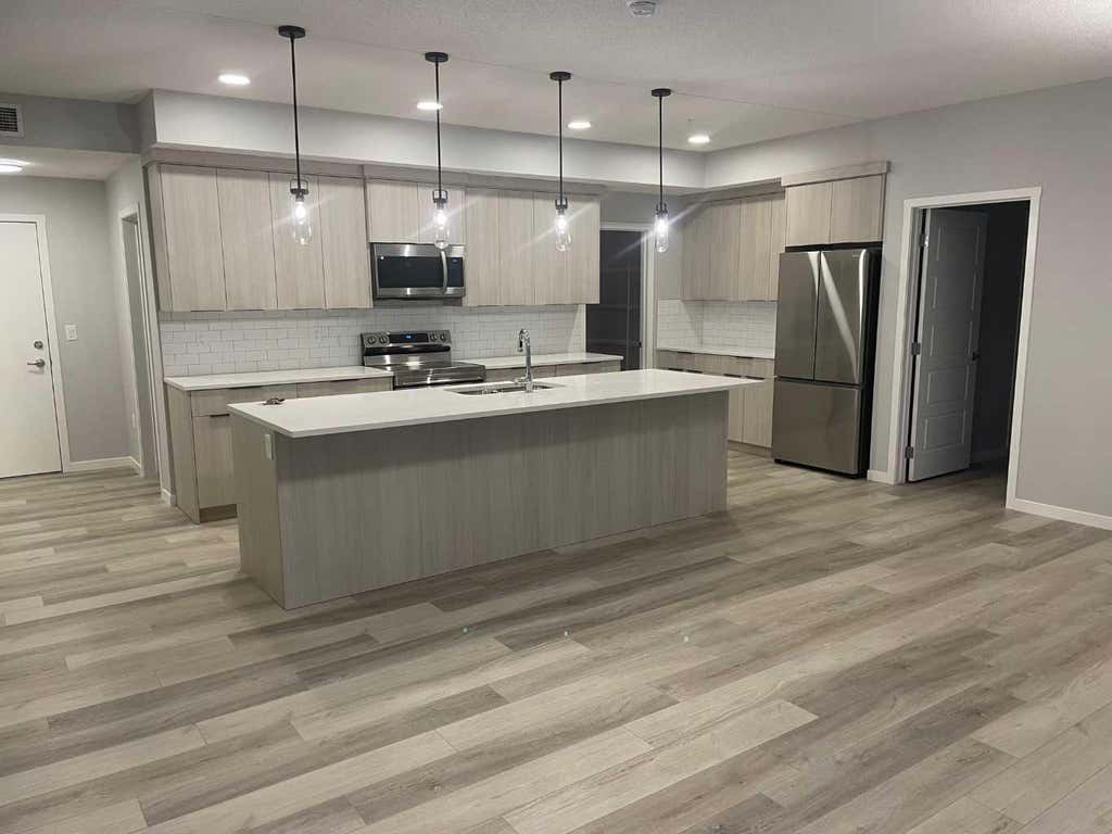 Photo of 40 Carrington Plaza NW #210, Calgary, AB T3P 1X7 (MLS # A2322898)