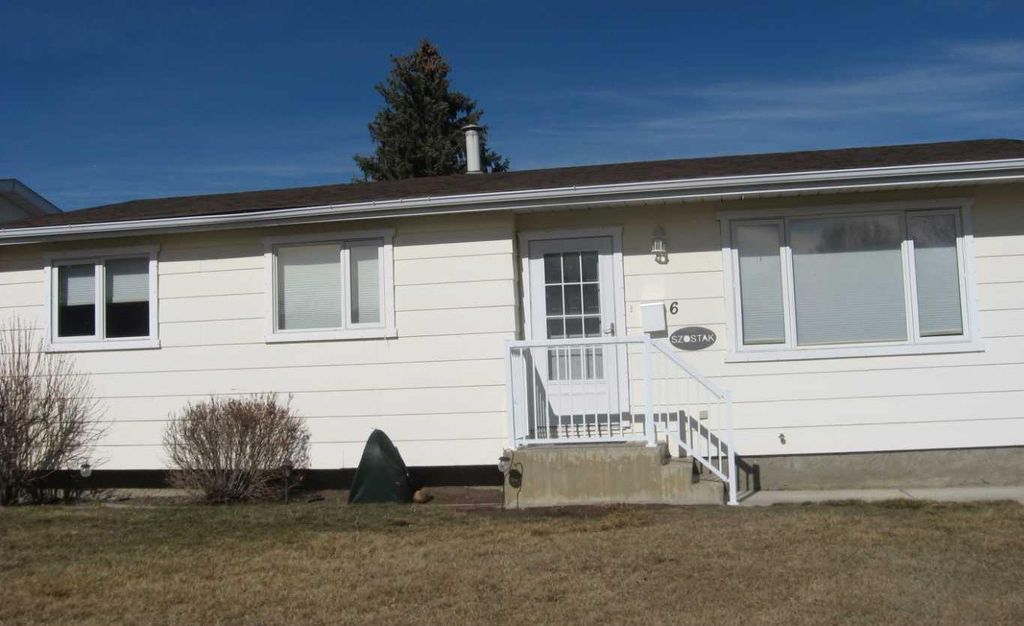 Photo of 6 westrose Avenue W, Claresholm, AB T0L 0T0 (MLS # A2291523)