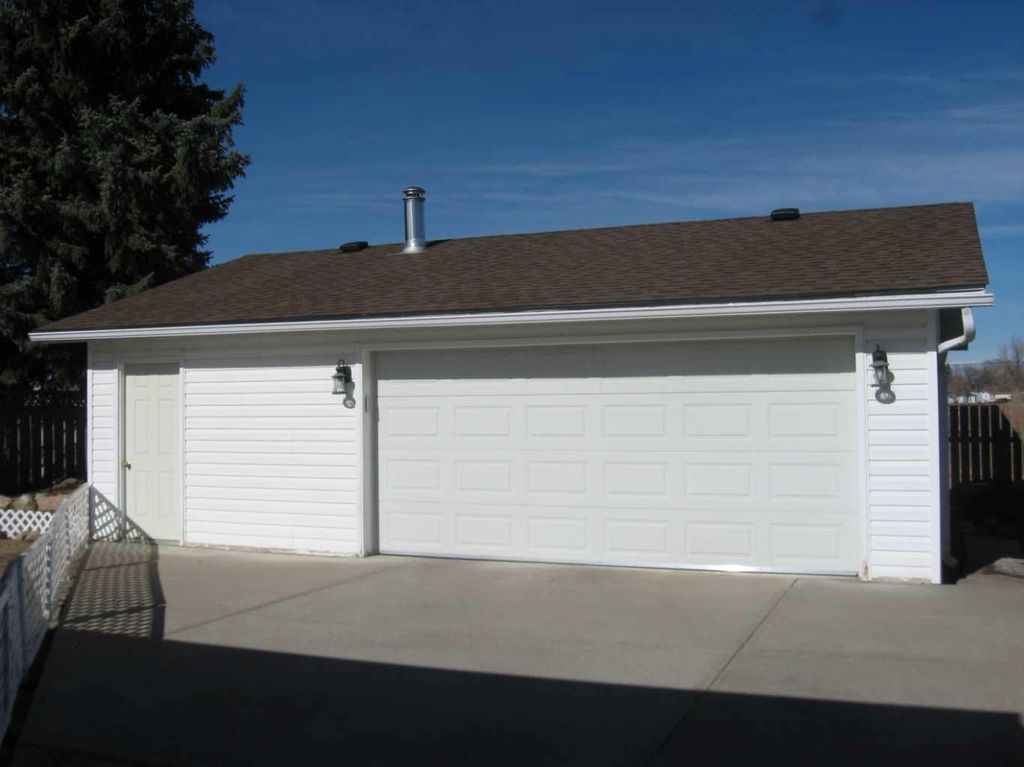 Photo of 6 westrose Avenue W, Claresholm, AB T0L 0T0 (MLS # A2291523)