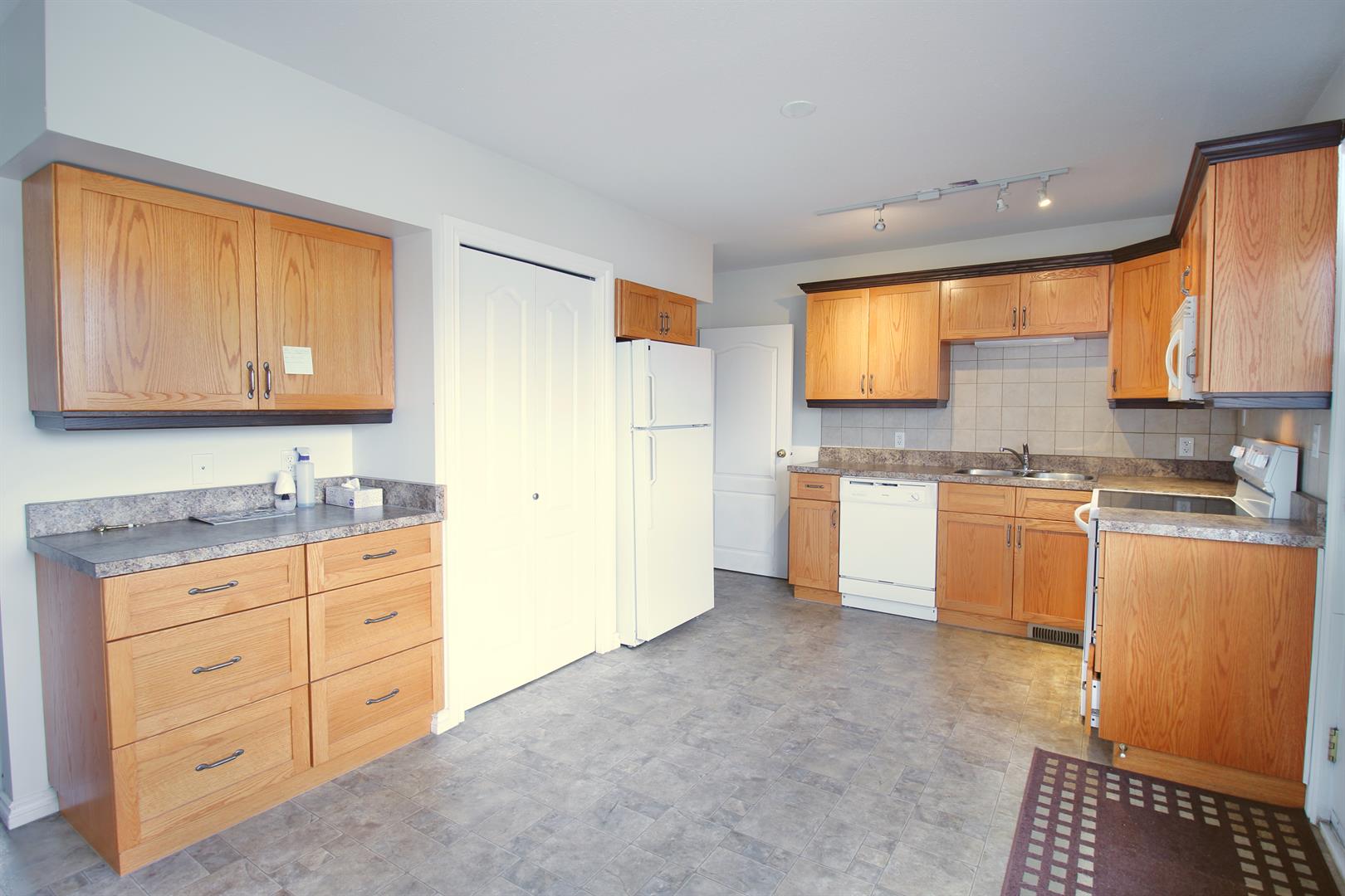 126 Hardisty Avenue 13