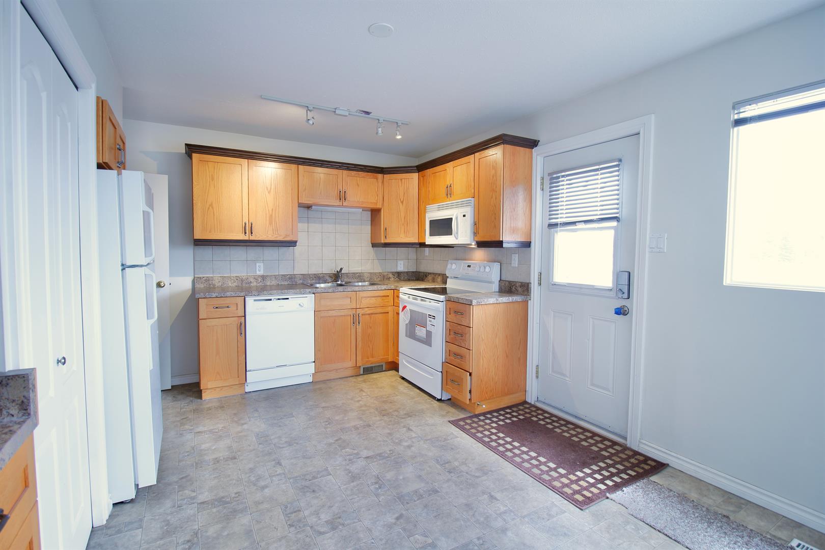 126 Hardisty Avenue 13