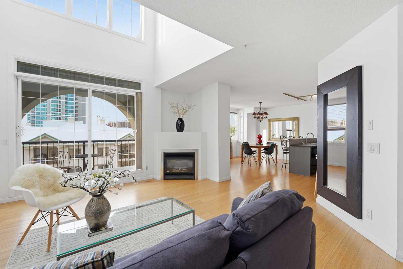 108 15 Avenue SE 708