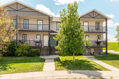Photo of 3814 Sundance Close Close #2, Coalhurst, AB T0L 0V0 (MLS # A2324430)