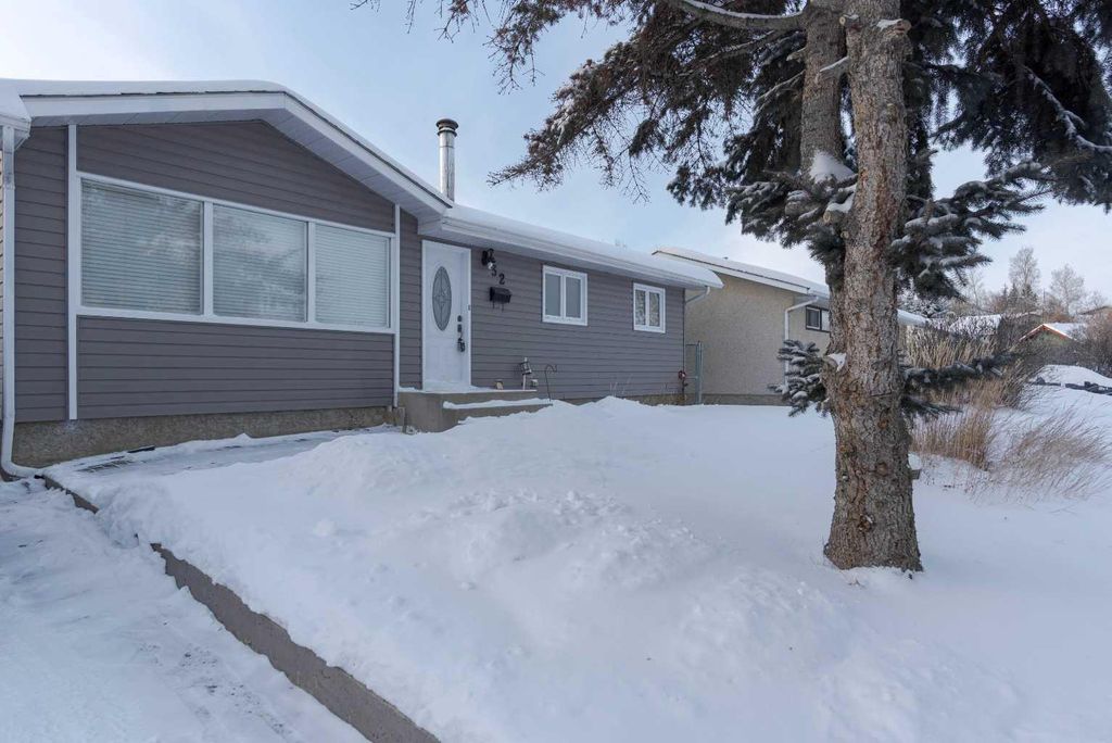 Photo of 32 Moberly Crescent, Fort McMurray, AB T9H 1G9 (MLS # A2289434)