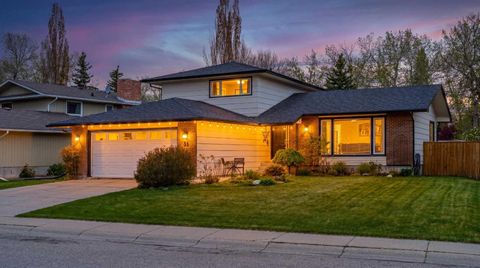 Photo of 51 Midvalley Crescent SE, Calgary, AB T2X 1T4 (MLS # A2313709)