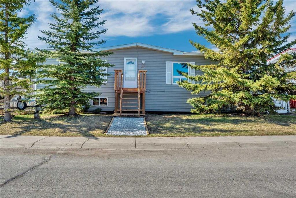 Photo of 333 Nelson Road, Carseland, AB T0J 0M0 (MLS # A2308228)