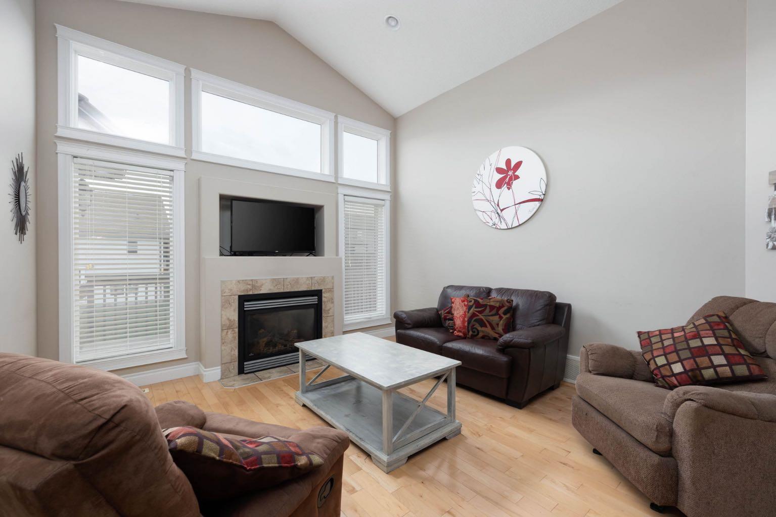 180 Mountain Avens Crescent