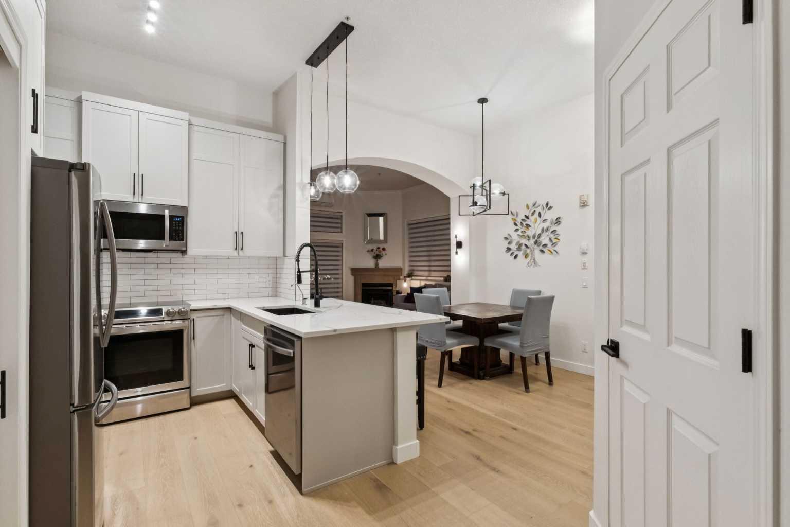 881 15 Avenue SW 207