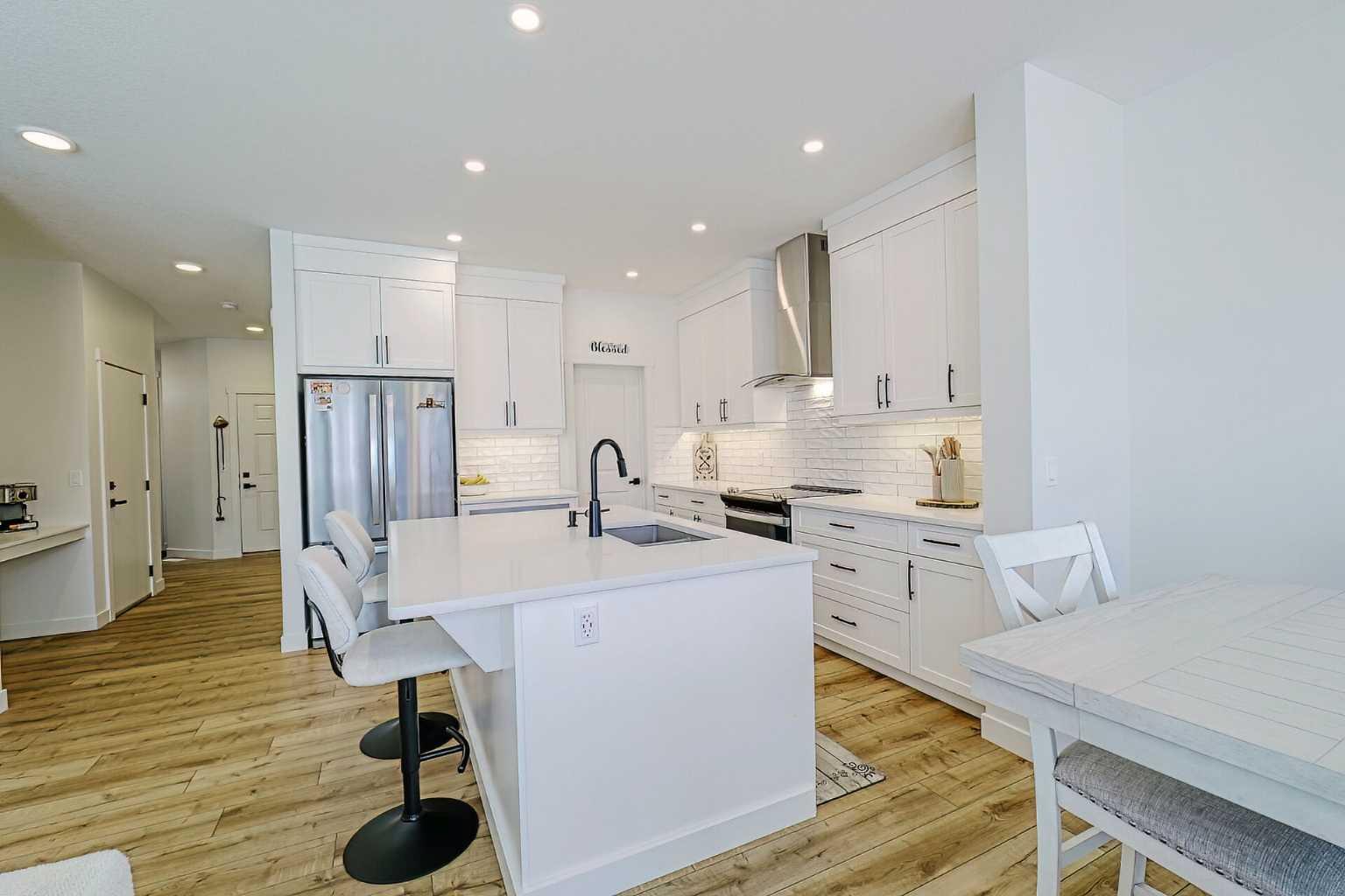 25 Belmont Green SW