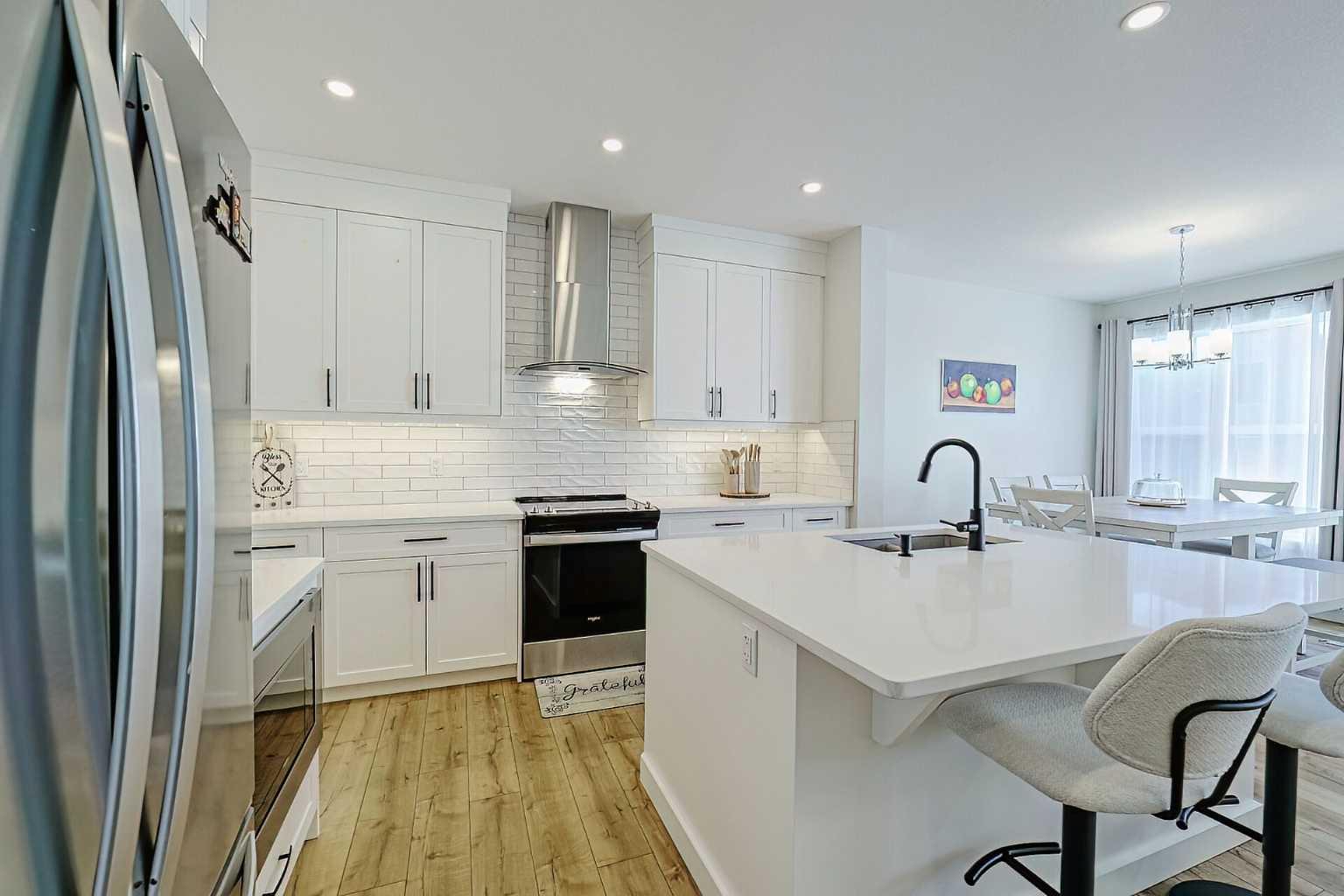 25 Belmont Green SW