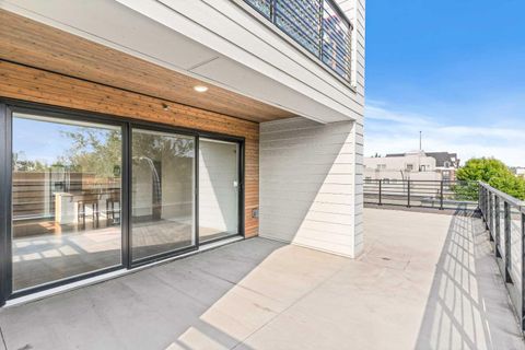 120 18 Avenue SW 319 Calgary AB T2S 3H5