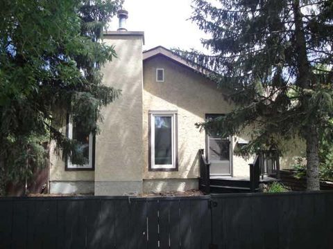 Photo of 123 15th Street N, Lethbridge, AB T1H 2X3 (MLS # A2323177)