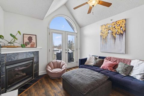 Photo of 735 56 Avenue SW #401, Calgary, AB T2V 0G9 (MLS # A2288566)