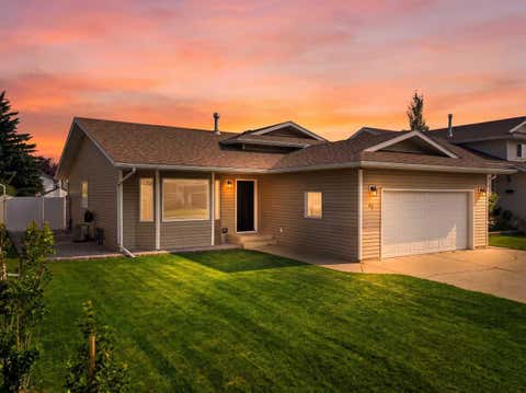Photo of 40 Kirby Street, Red Deer, AB T4P 3M9 (MLS # A2330410)