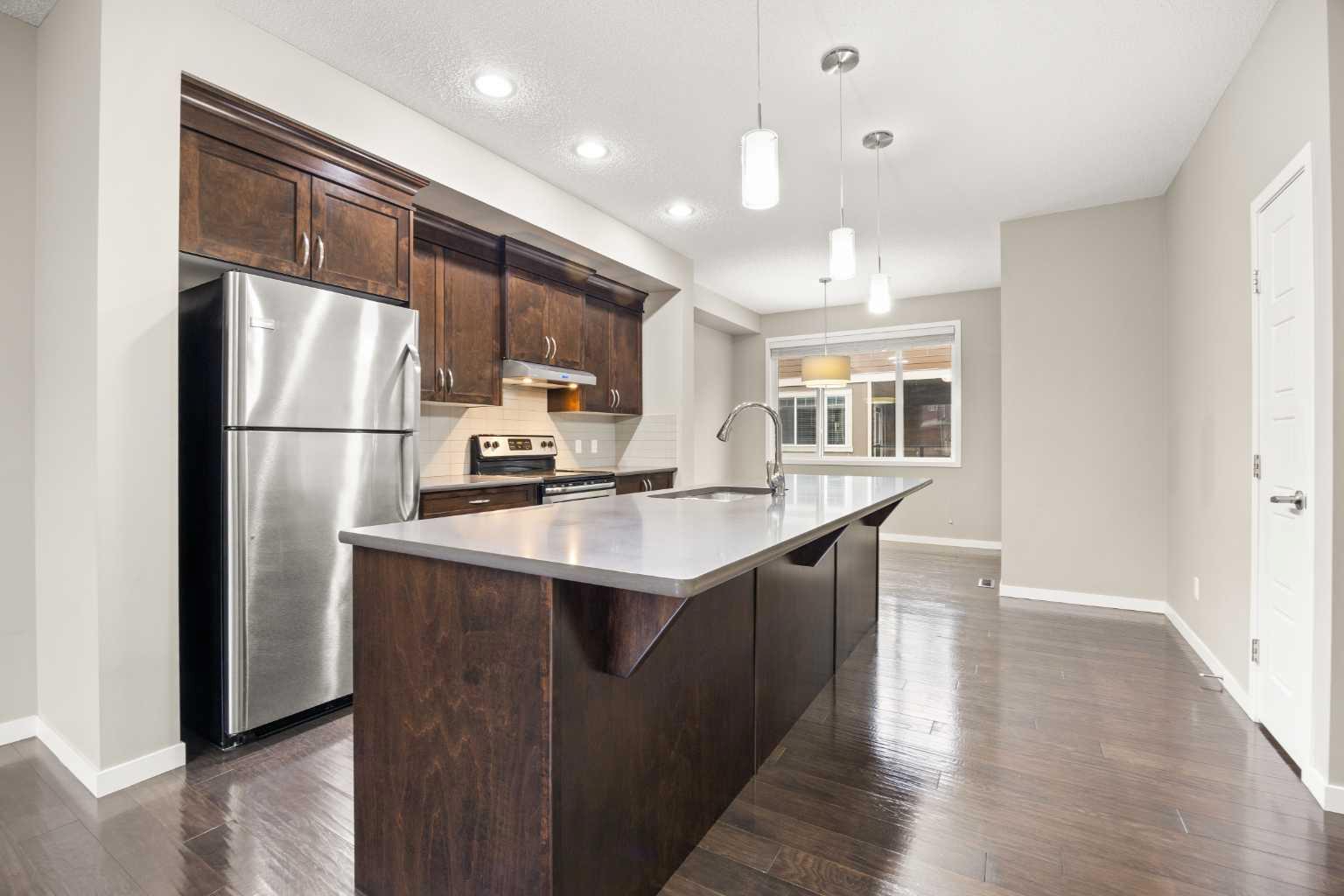 221 Panatella Walk NW