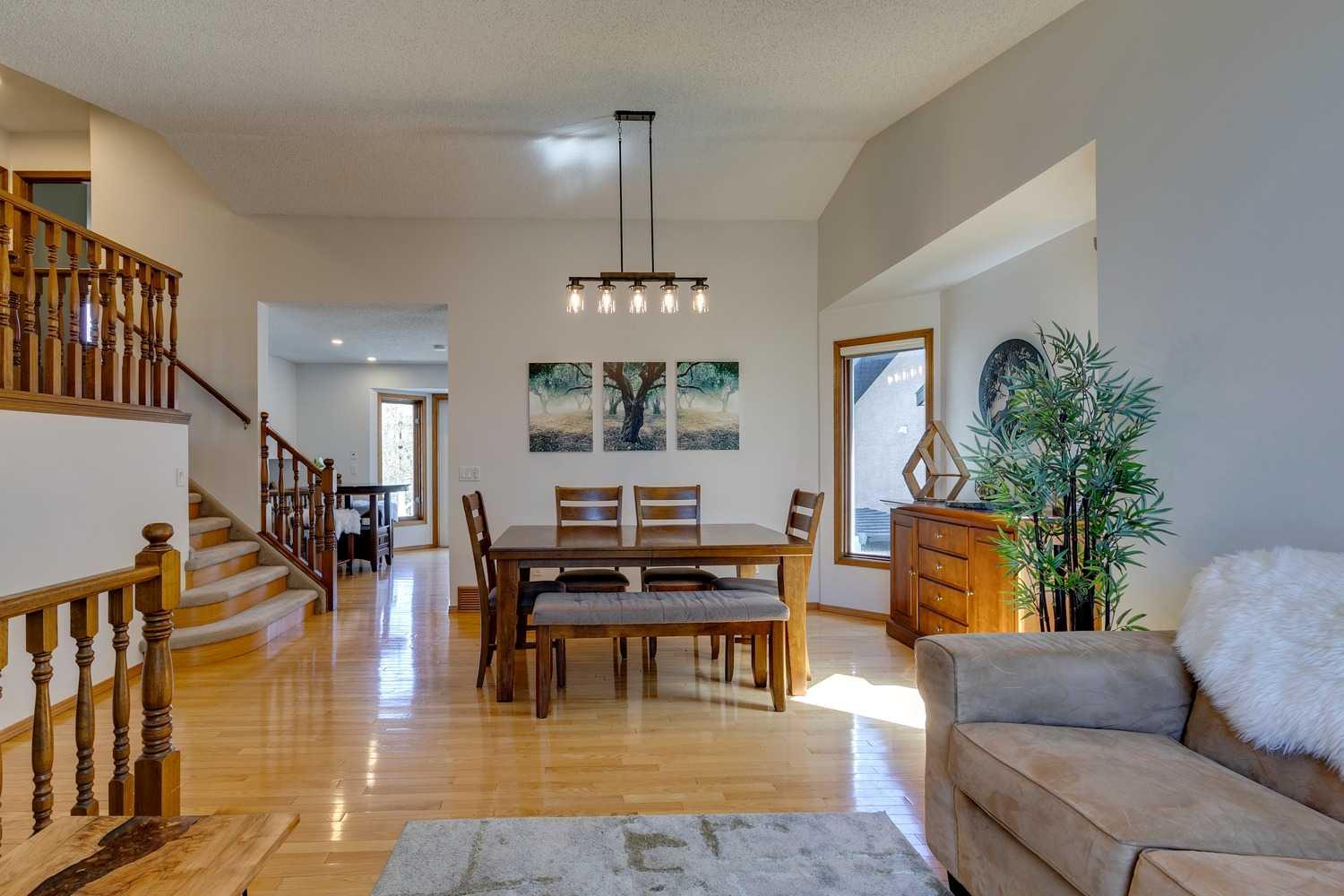 28 Scenic Hill Close NW