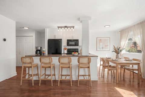 Photo of 2110 15 Street SW #7, Calgary, AB T2T 3Y8 (MLS # A2326992)