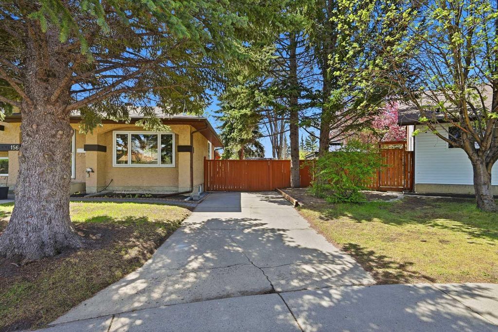Photo of 156 Templeview Place NE, Calgary, AB T1Y 3S2 (MLS # A2314076)