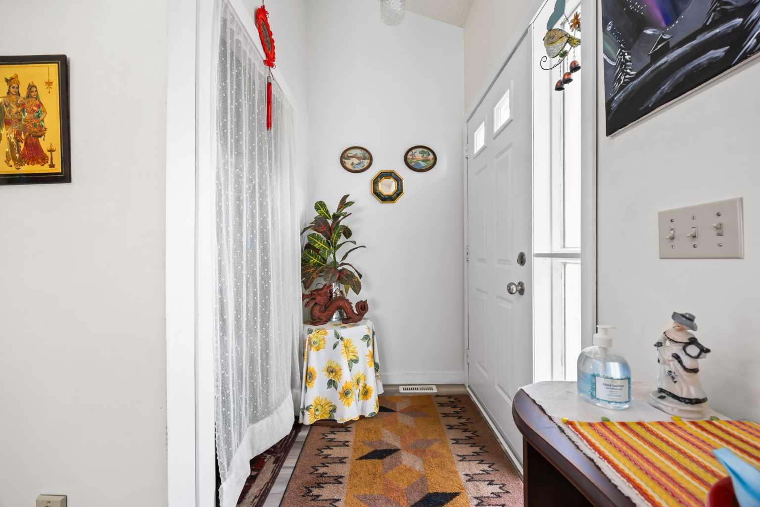 44 Taraglen Place NE