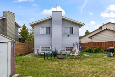 44 Taraglen Place NE Calgary AB T3L 2N4