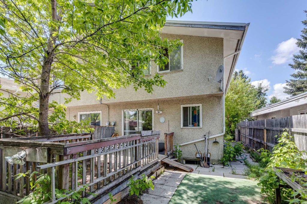 Photo of 2030 39 Street SE, Calgary, AB T2B 1A5 (MLS # A2319498)